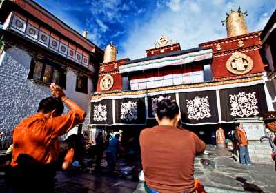 西藏旅游散文之 “流逝西藏”